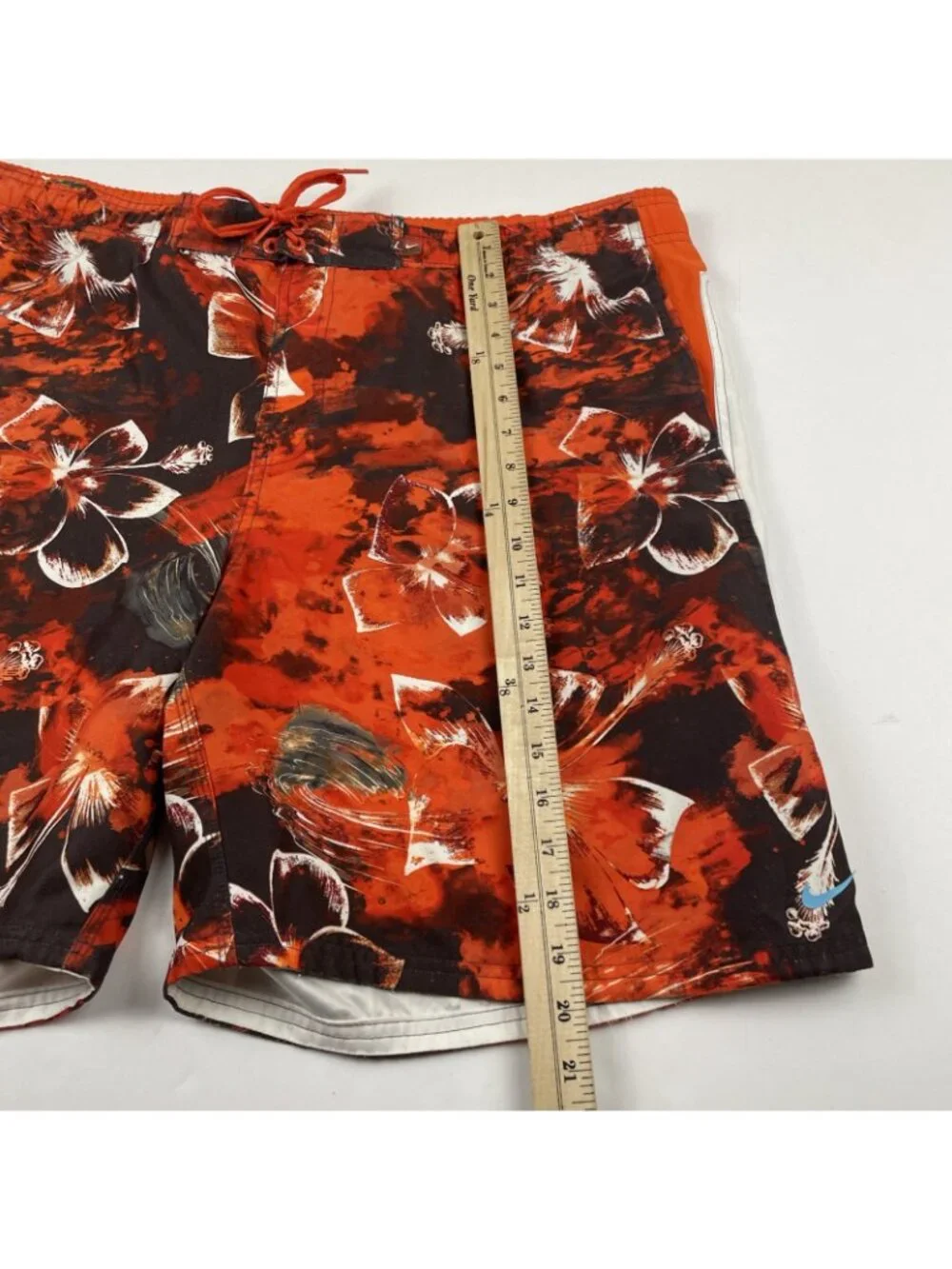 Nike Swim Trunks Men’s XL Floral Black Orange Mesh Lined Drawstring Pockets